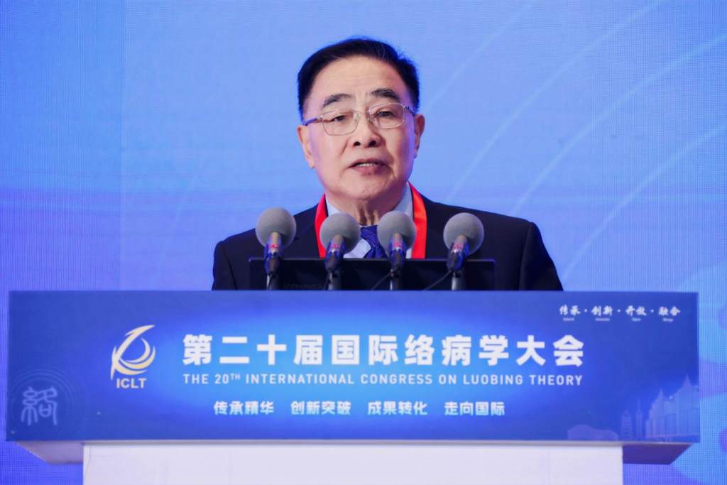 专家解读，两大国际博弈现转缓曙光
