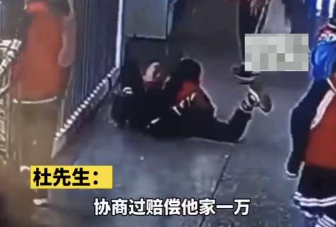 学生摔倒家长索赔8万，事件背后的深思与探讨