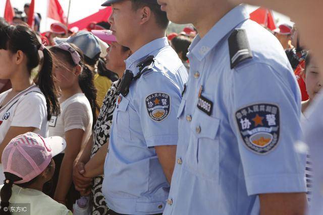媒体评新疆救人女辅警破格晋升——英雄之举，时代之光