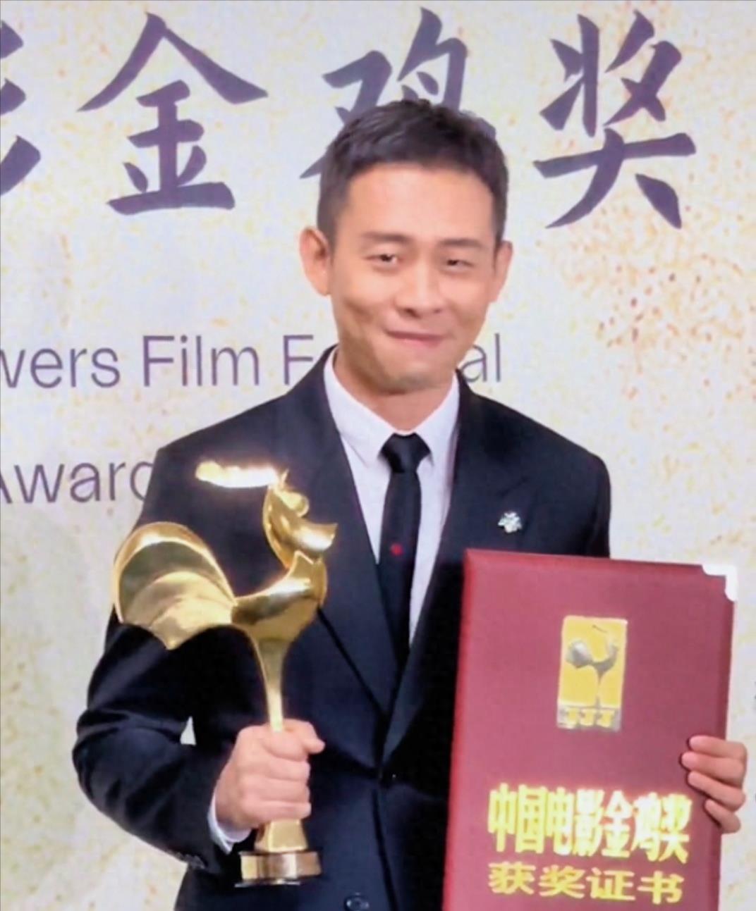 张译二封华表影帝，演技卓越，实至名归