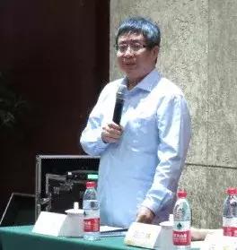肖飞手术中的意外，离场吃药事件
