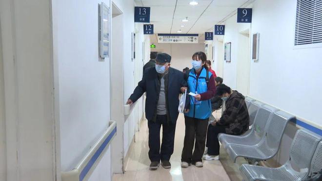医院陪诊师，温暖就医路上的守护者