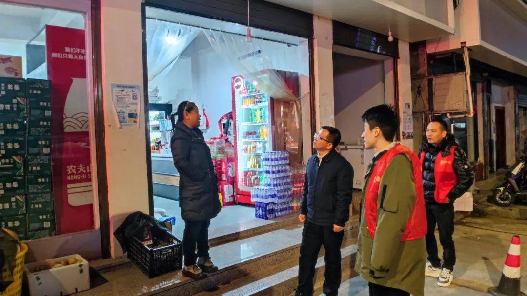 省长夜访，走进一家独特的咖啡店