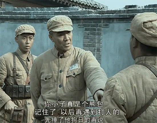 男子撞脸亮剑王有胜，成为新晋热门打卡点