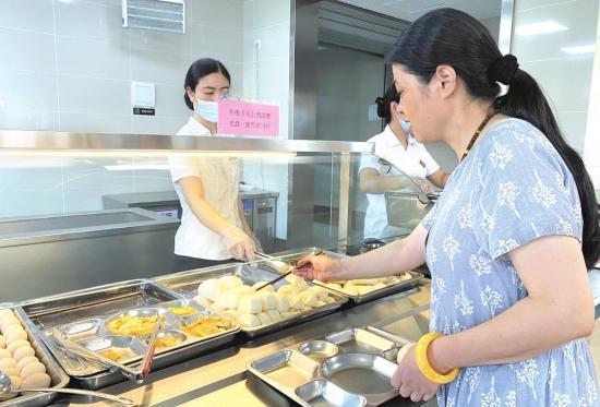 机关食堂的五菜一汤，十元的幸福餐时光