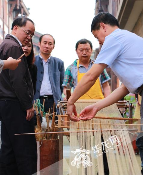 重庆荣昌赢麻了背后站着三个人