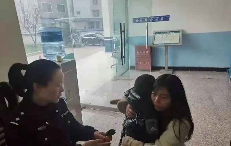 贵州一社区惊现儿童拐带事件？警方迅速回应