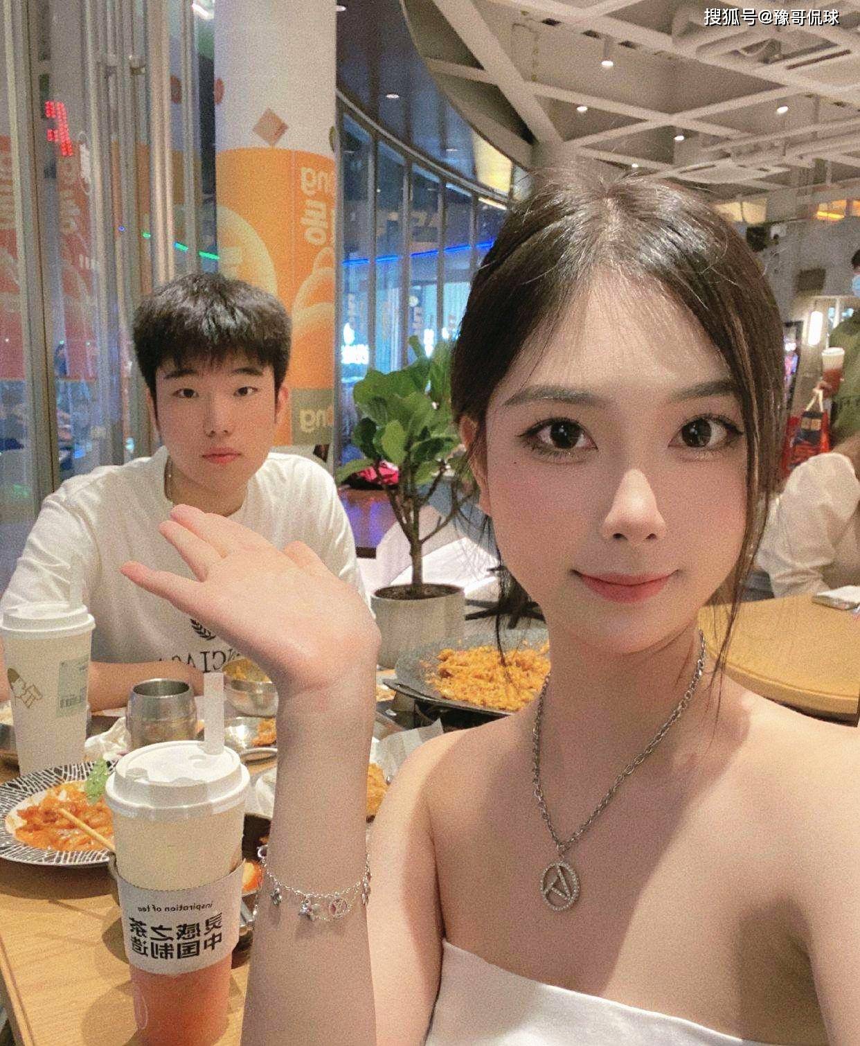 赵心童女友剑桥硕士，爱情与才华的双重闪耀
