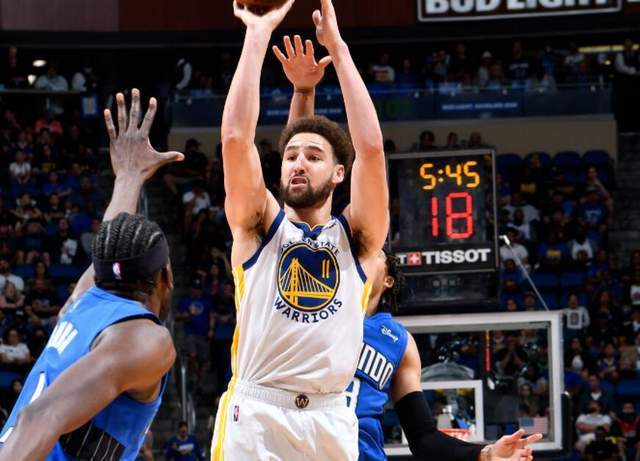 库里伤缺，勇士不敌森林狼——NBA赛场上的风云变幻