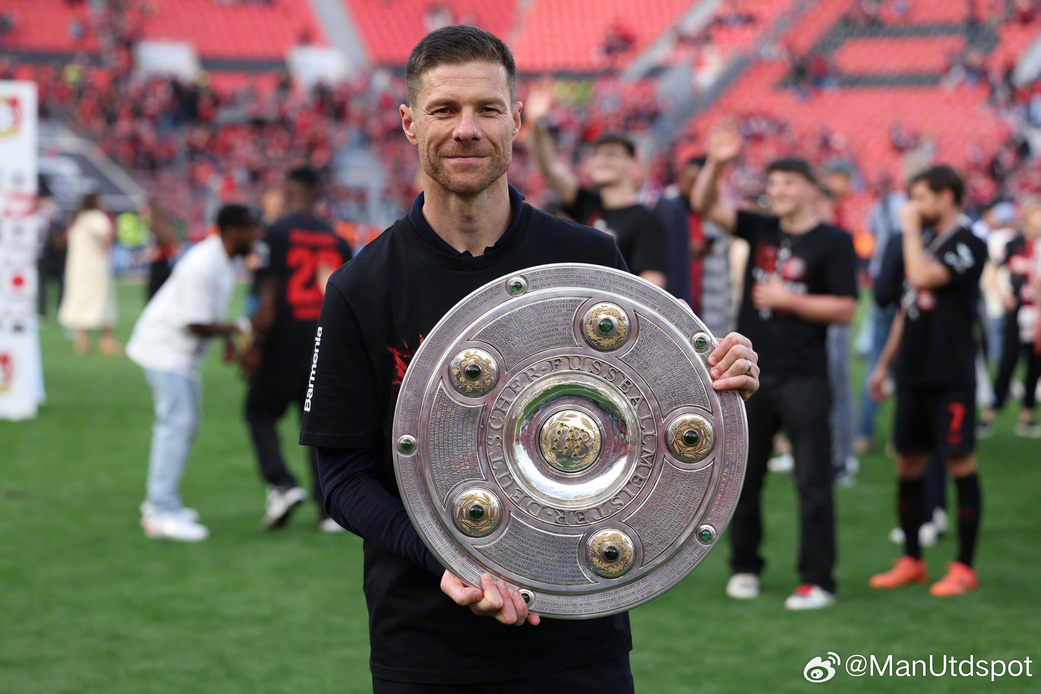 勒沃库森官宣阿隆索离任，一个时代的结束与新篇章的开启