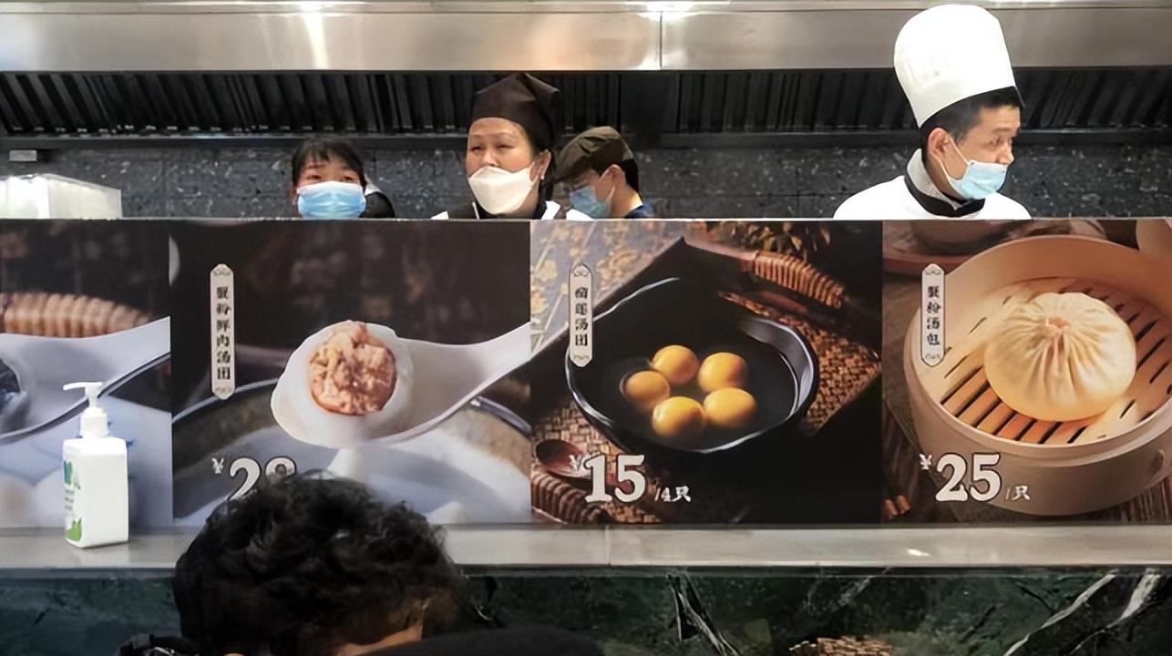 手冲咖啡阿姨现状，一种文化现象的观察与反思