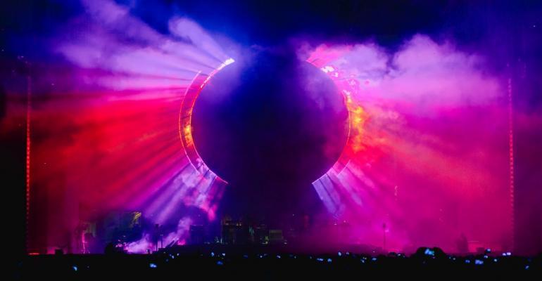 美国疑出现可变形UFO盘旋15分钟，神秘事件引发全网热议