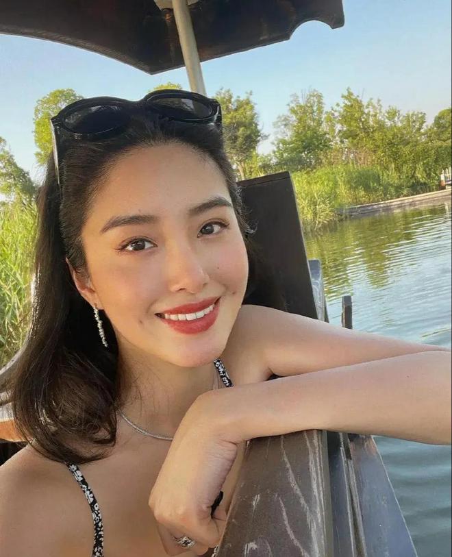 杨采钰新恋情疑曝光，揭秘明星背后的浪漫故事