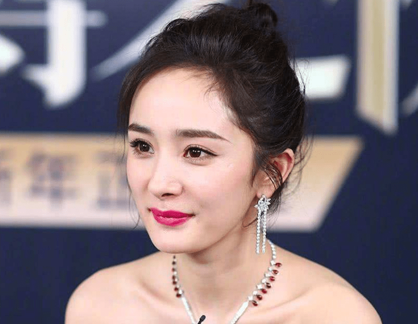 杨幂的镜头，聚焦国民女神的魅力瞬间