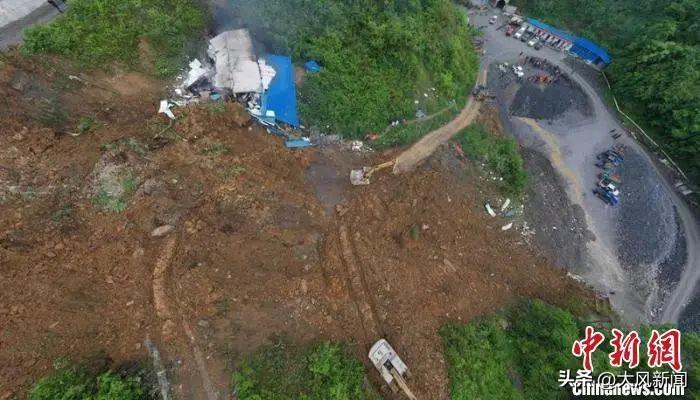 关于四川铁路桥是否发生垮塌的探讨