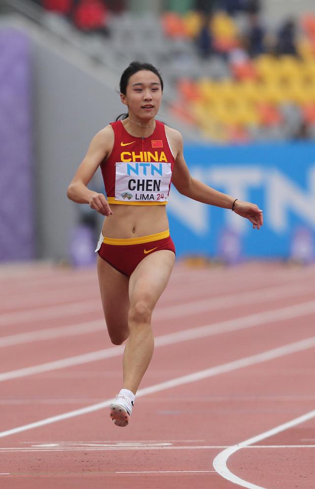 陈妤颉亚锦赛女子200米夺冠，荣耀背后的故事