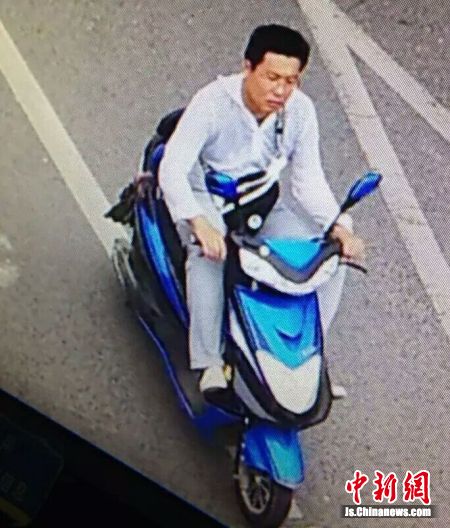 警方通报男子拖拽6岁女童进小巷，事件背后的真相与社会的警醒