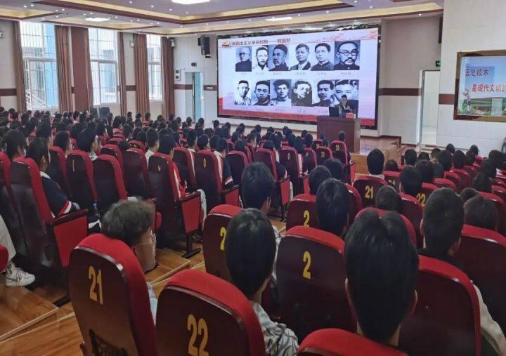 赶考路是什么意思——探寻人生旅途中的奋进之路