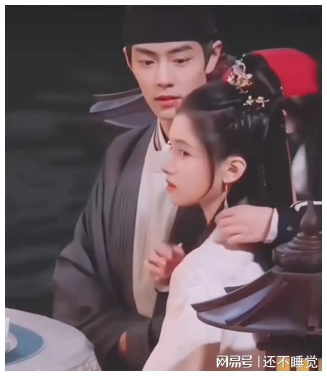 焕羽张婧仪，演绎白切黑角色的魅力之旅
