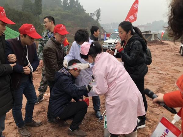 山洪将至 景区疏散撤离400余名游客山洪将至，景区紧急疏散撤离400余名游客